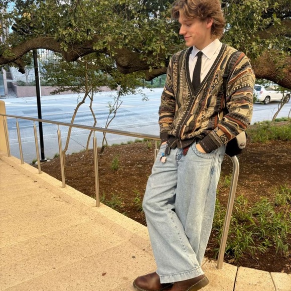 SUPERIOR Brown V-Neck Sweater with Ribbed Trim - Picture 14 of 14